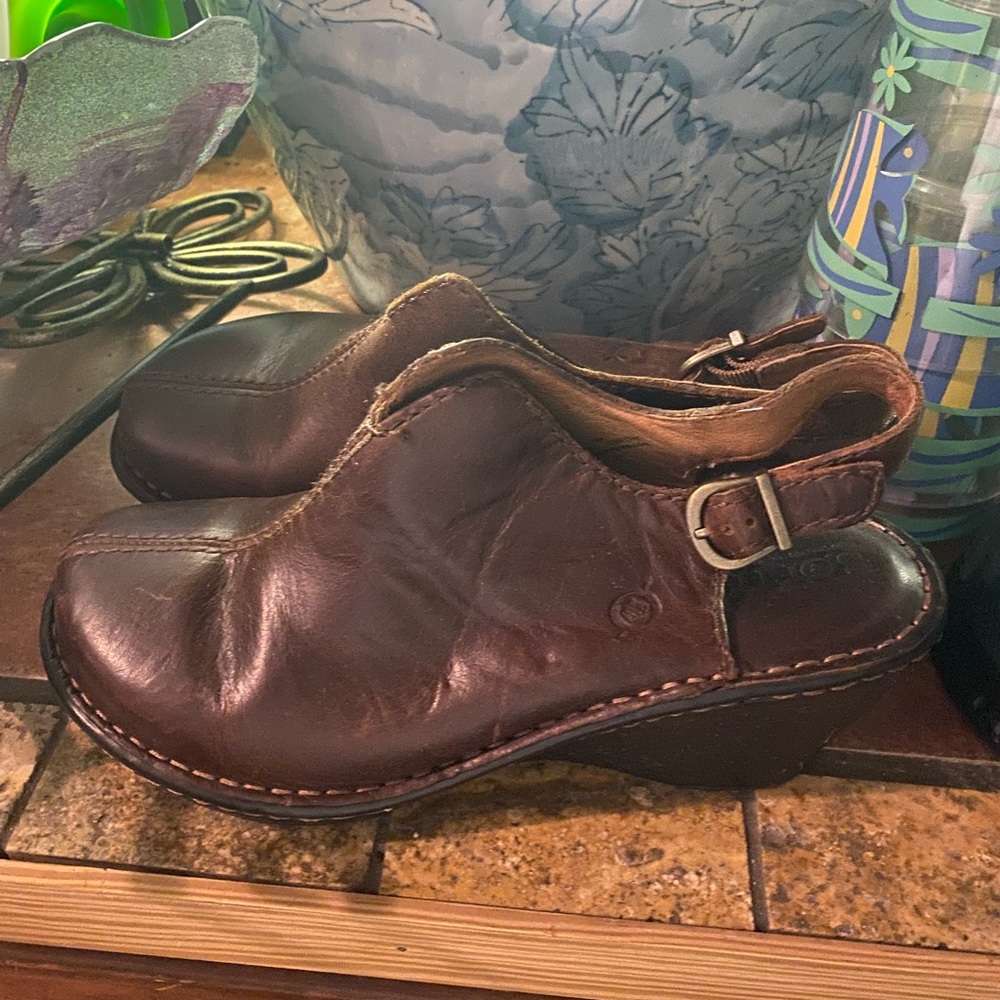 Leather shoe